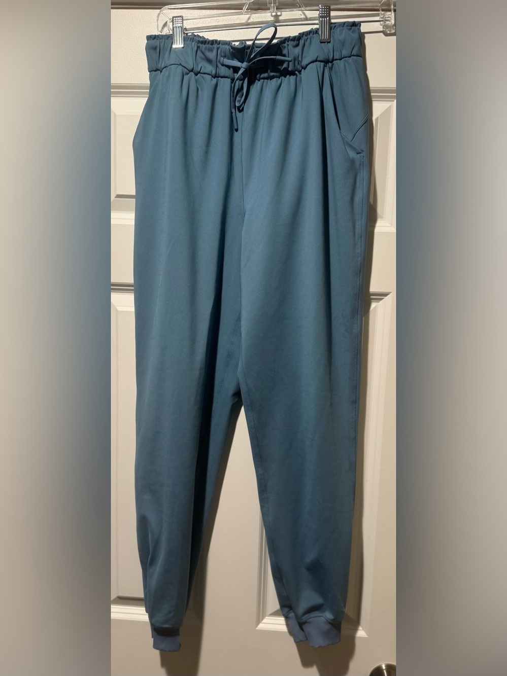Lululemon Women’s Teal Joggers
